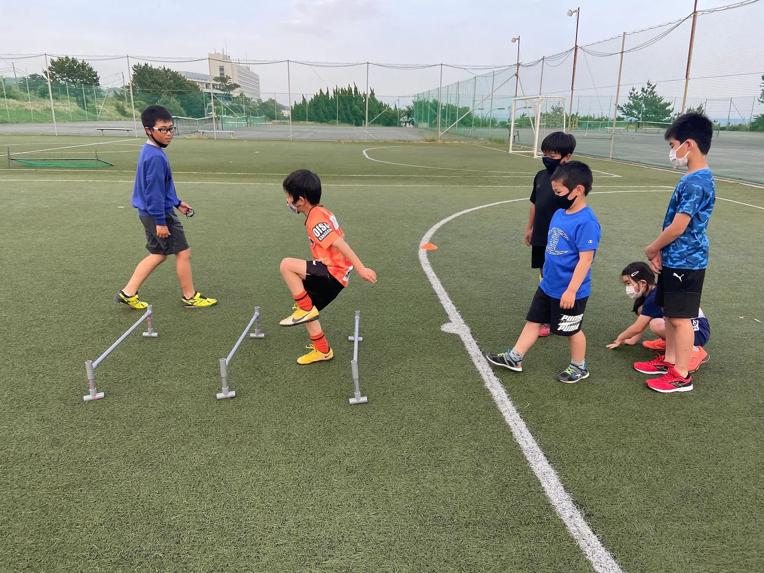 VIRDS陸上アカデミー大磯校【低学年の子も簡単に行える走行時の足の入れ替え練習＆高学年に必要な奥深いスタート練習】
